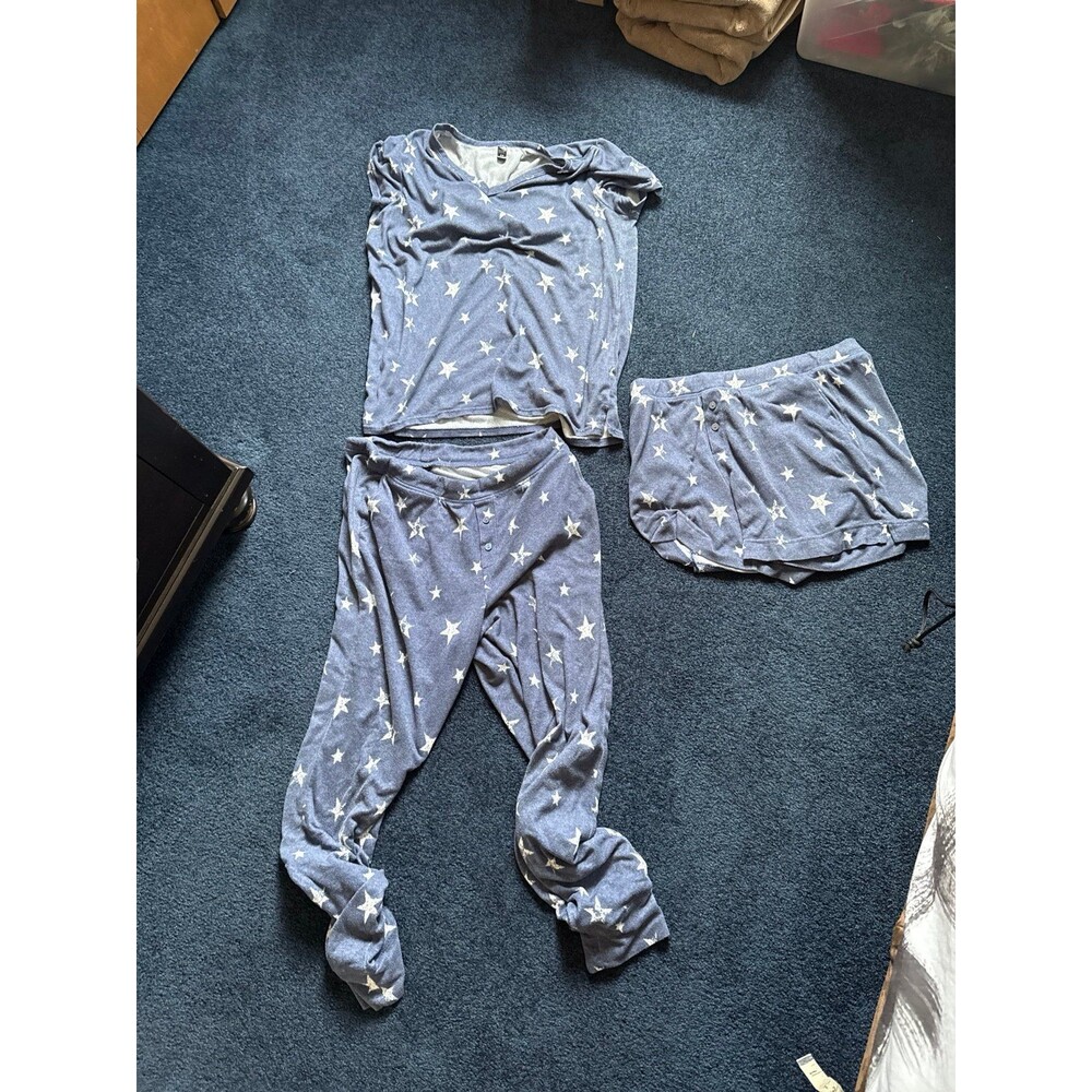32 Cool women’s three-piece pajama